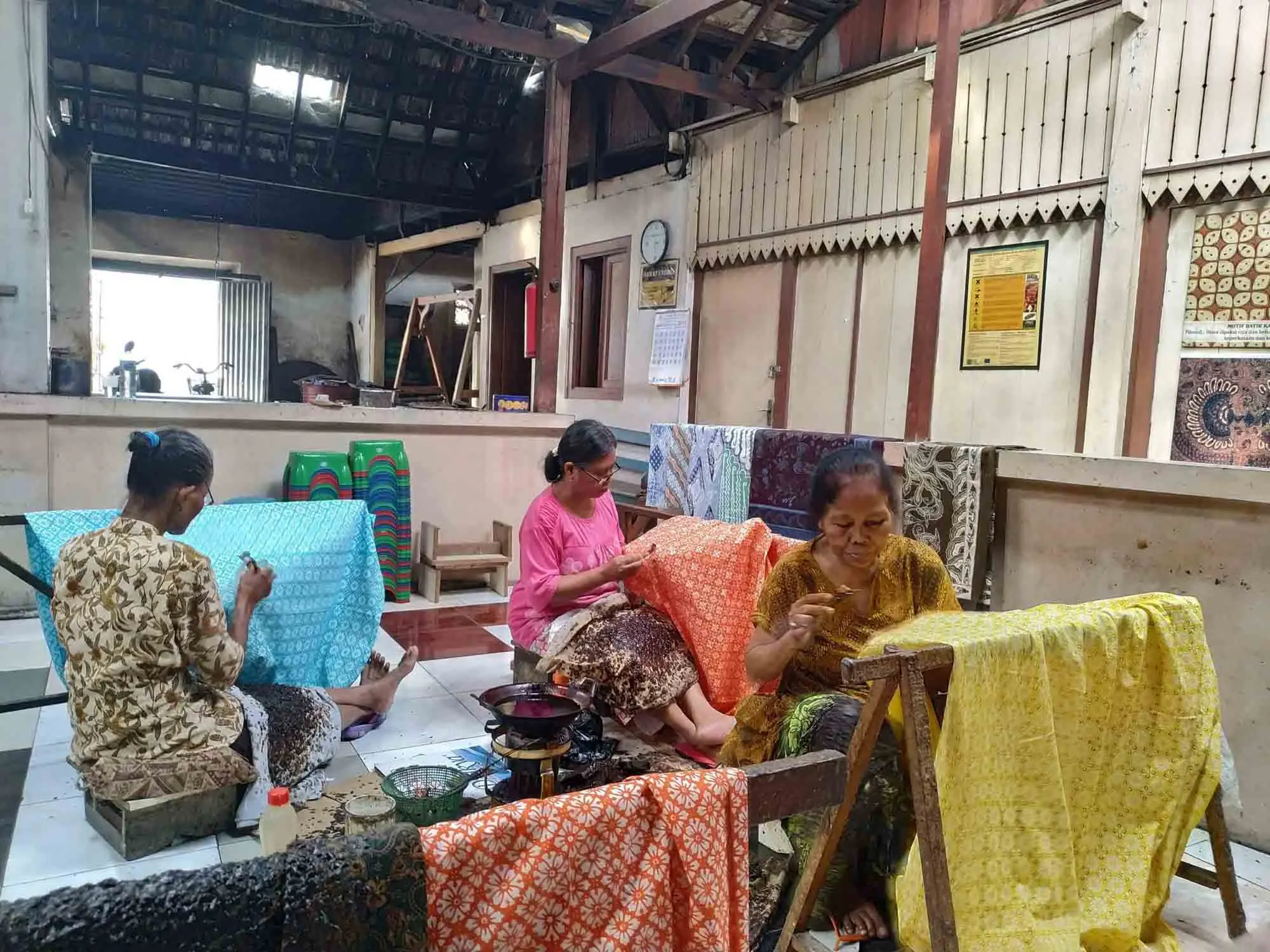 Pendukung Batik Sebagai Indonesian Cultural Heritage