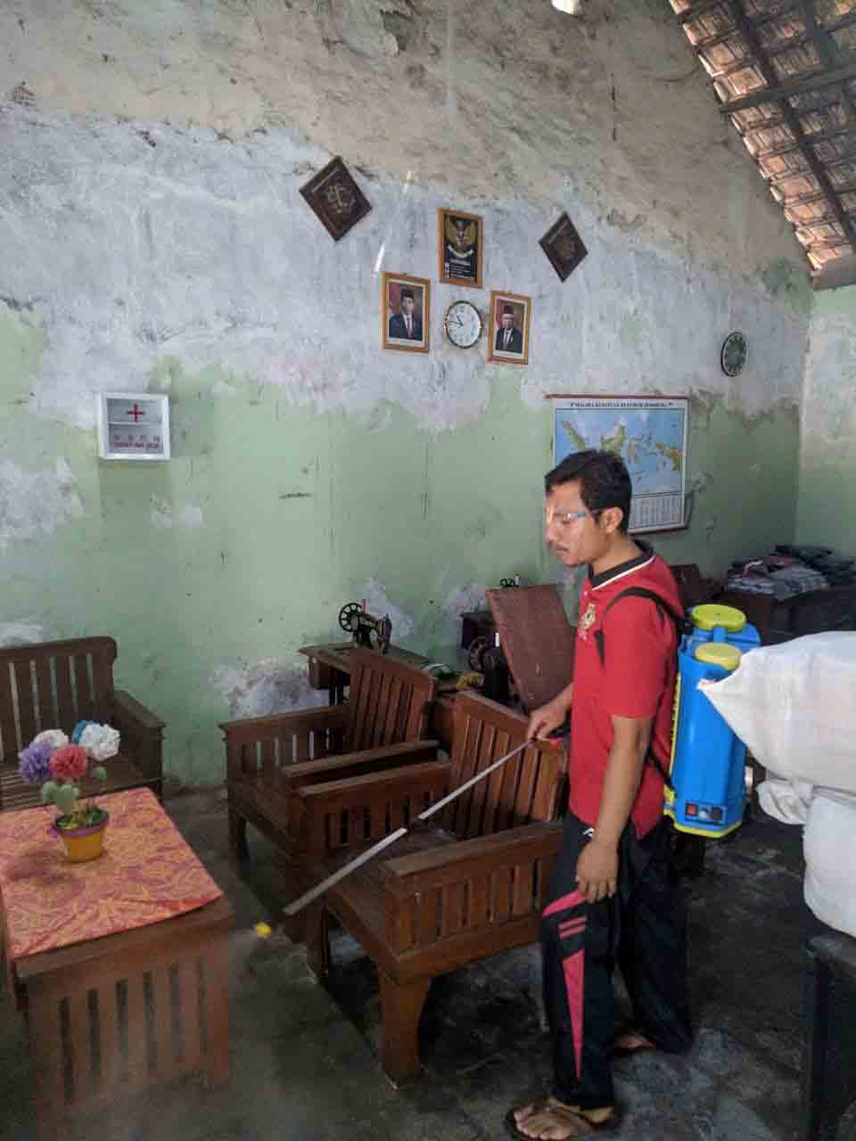 penyemprotan disinfektan